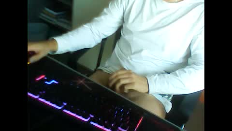 Snapshot of meks5544 chatting on September 27, 11:41 am meks5544 online show from September 27, 11:41 am