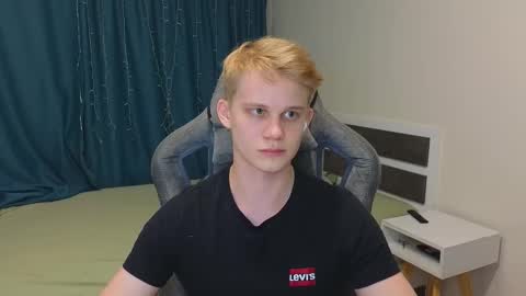 Mickey online show from December 18, 6:26 pm