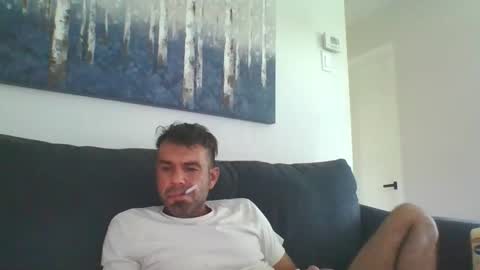 Mercedes190d online show from November 28, 8:00 pm