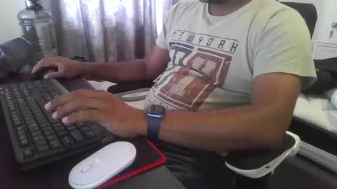 meshneo online show from February 6, 10:32 pm