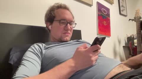 metallica92786 online show from December 22, 4:42 am