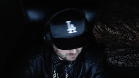 Snapshot of mi_vida21 chatting on October 18, 3:39 pm just ask online show from October 18, 3:39 pm