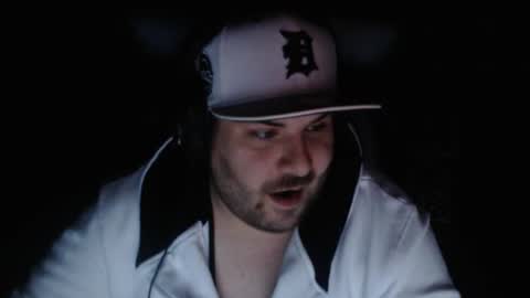 Snapshot of mi_vida21 chatting on October 31, 5:27 pm just ask online show from October 31, 5:27 pm