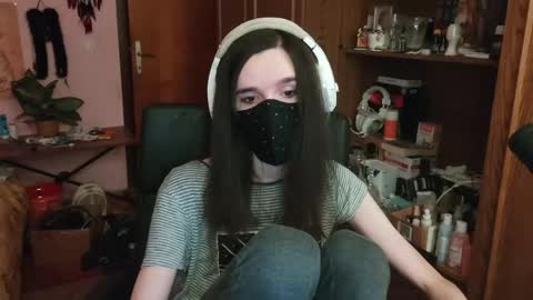 miaowhowl online show from March 4, 5:58 am