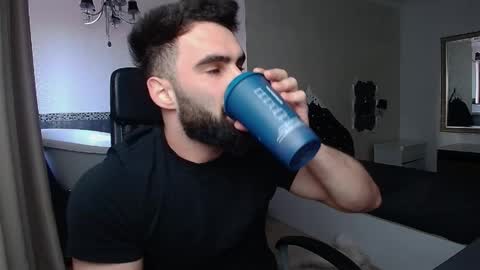 MicahLane online show from April 19, 4:56 am