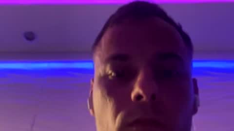 michael89122 online show from May 7, 8:09 pm