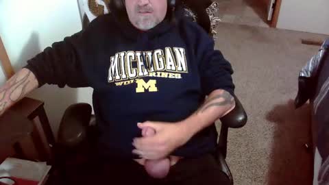 Snapshot of michigan_daddy chatting on October 22, 10:35 pm TattedInDetroit online show from October 22, 10:35 pm