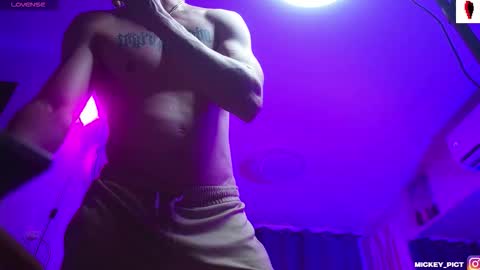 Mickey online show from October 22, 7:12 am