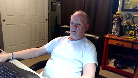 midwestdad09 online show from April 20, 10:07 am