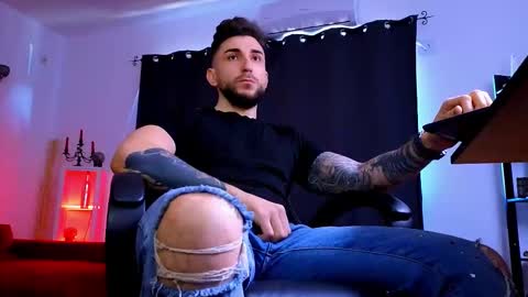 MightyAaron online show from March 11, 6:31 am