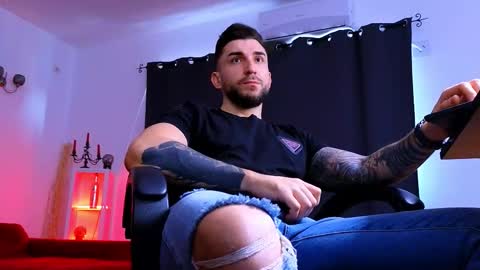 MightyAaron online show from January 15, 7:23 am