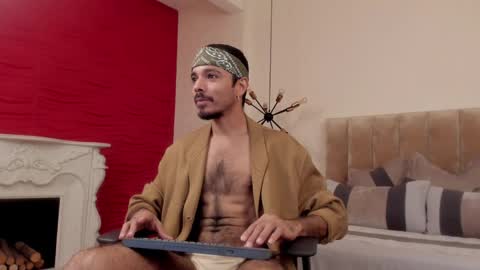 miguelsanfrancisco online show from January 3, 1:36 pm