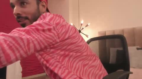 miguelsanfrancisco online show from February 16, 11:49 am