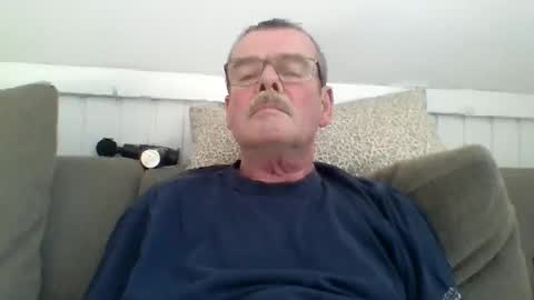 mikael42 online show from April 6, 2:07 pm