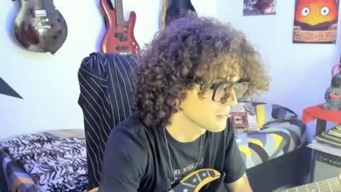 Snapshot of mikaelrizzzo chatting on October 23, 12:03 am mikaelrizzzo online show from October 23, 12:03 am