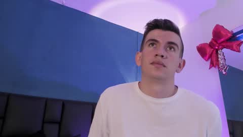 mikael online show from February 24, 3:51 am