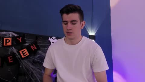 mikael online show from November 2, 5:34 am