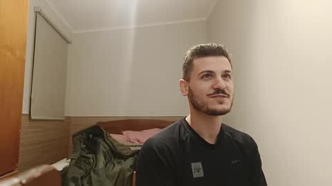 Mike Moreira online show from November 8, 9:51 pm