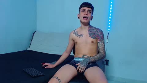 Mike IMDEPENDIENT MODEL online show from February 22, 4:18 am