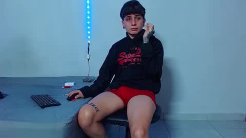 Mike IMDEPENDIENT MODEL online show from October 31, 2:53 pm