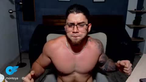 Mike Montoya online show from August 6, 1:11 am