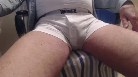 Snapshot of mikeburns64 chatting on December 5, 10:34 pm mikeburns64 online show from December 5, 10:34 pm