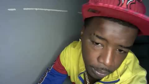 Snapshot of mikejones1415 chatting on October 25, 9:11 am mike jones online show from October 25, 9:11 am