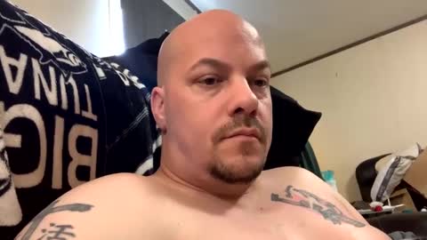 Snapshot of mikeylikesit2222 chatting on December 29, 4:30 pm mikeylikesit2222 online show from December 29, 4:30 pm