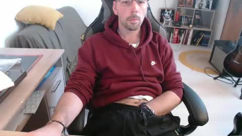 mikmik91 online show from February 26, 3:46 pm