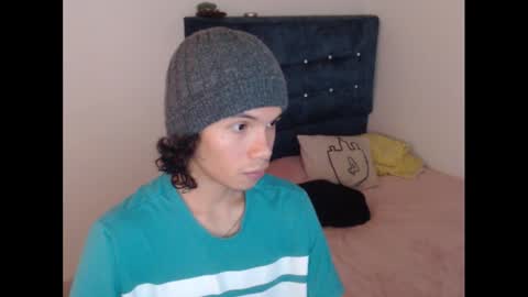 milesxoxo6969 online show from September 19, 3:34 pm