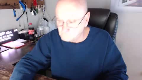 millenium0129 online show from April 7, 12:21 am