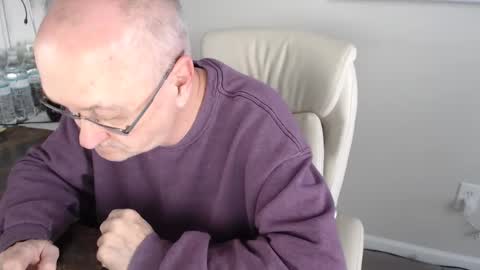 millenium0129 online show from January 31, 5:42 pm