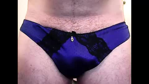 Snapshot of min619378 chatting on February 12, 6:09 pm min619378 online show from February 12, 6:09 pm