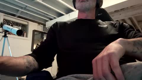 Snapshot of mister_bigg_dick chatting on January 3, 6:11 am AJ online show from January 3, 6:11 am