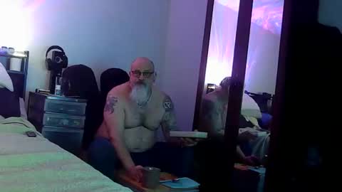 mojoe420 online show from November 13, 12:04 am