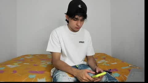 monky_0002 online show from May 23, 3:28 pm