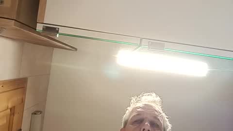 moos1 online show from March 16, 5:36 am