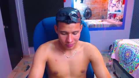 MorenoFullHot online show from December 10, 4:06 pm