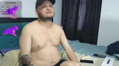 moshi_uwu online show from April 2, 3:59 am