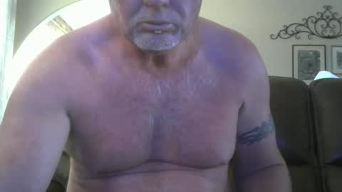 motorguy08 online show from October 23, 9:18 pm