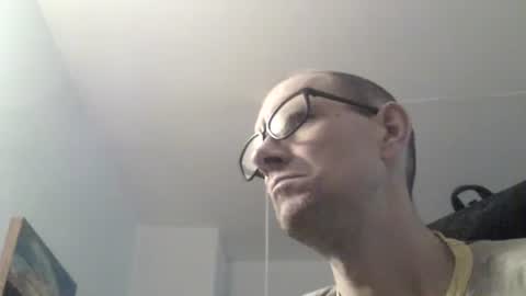 Snapshot of moviem1978 chatting on December 17, 8:56 am Frederik online show from December 17, 8:56 am