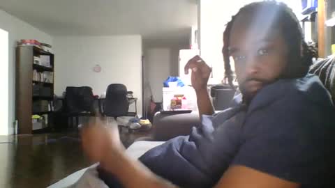 moxamillion online show from December 4, 8:12 am