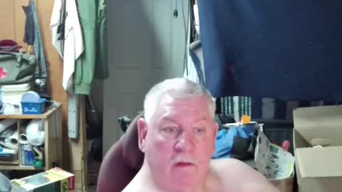 mr_canoe_licker_69 online show from February 26, 7:14 pm