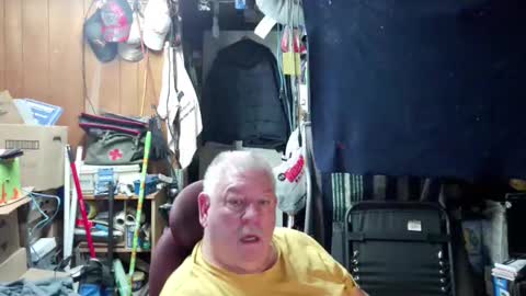mr_canoe_licker_69 online show from January 1, 12:55 pm