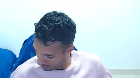 Max online show from April 22, 8:57 pm