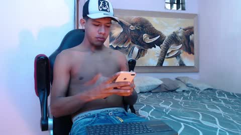 Snapshot of mr_stiven_ chatting on February 17, 2:42 am mr_stiven_ online show from February 17, 2:42 am