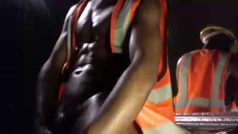 Snapshot of mrbigdiq chatting on February 19, 7:39 am MrBigDiQ1 online show from February 19, 7:39 am