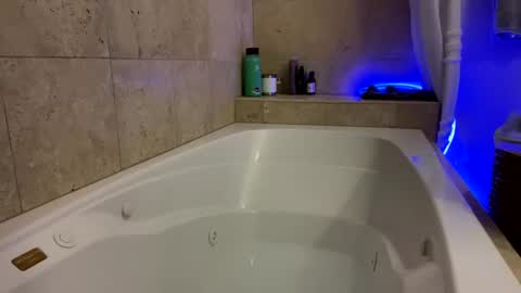 mrexhibits online show from January 7, 11:59 am