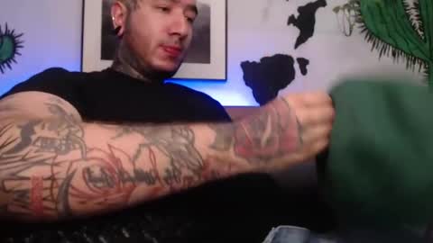 Snapshot of mrmanny__ chatting on October 27, 1:08 am mrmanny__ online show from October 27, 1:08 am