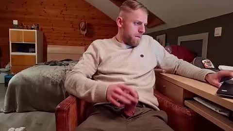 mrnobody6209 online show from April 4, 12:40 am